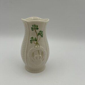 Irish Belleek Shamrock Claddagh Vase 5 Inch Ceramic White Porcelain Ireland EUC